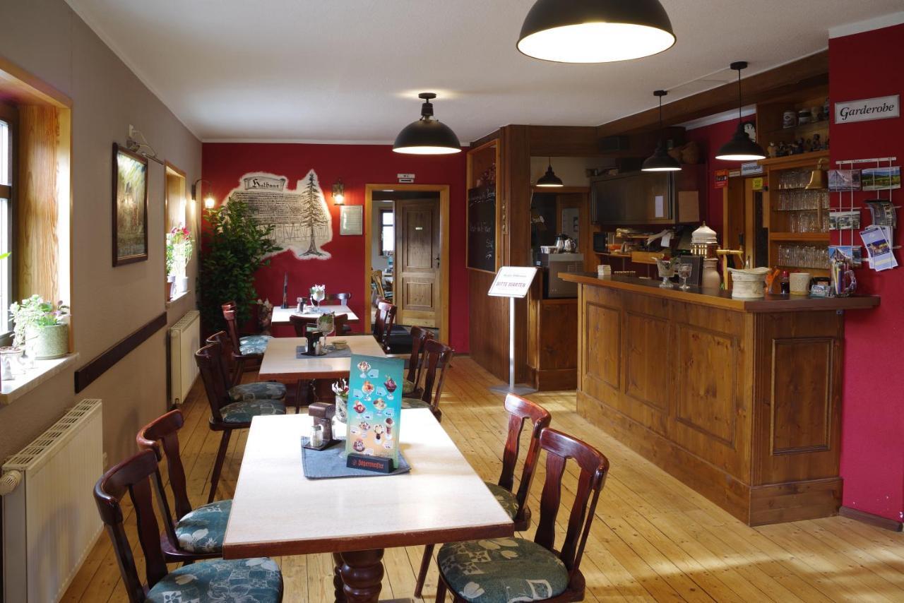 Wirtschaft & Pension Zum Huthaus Schneeberg  Buitenkant foto