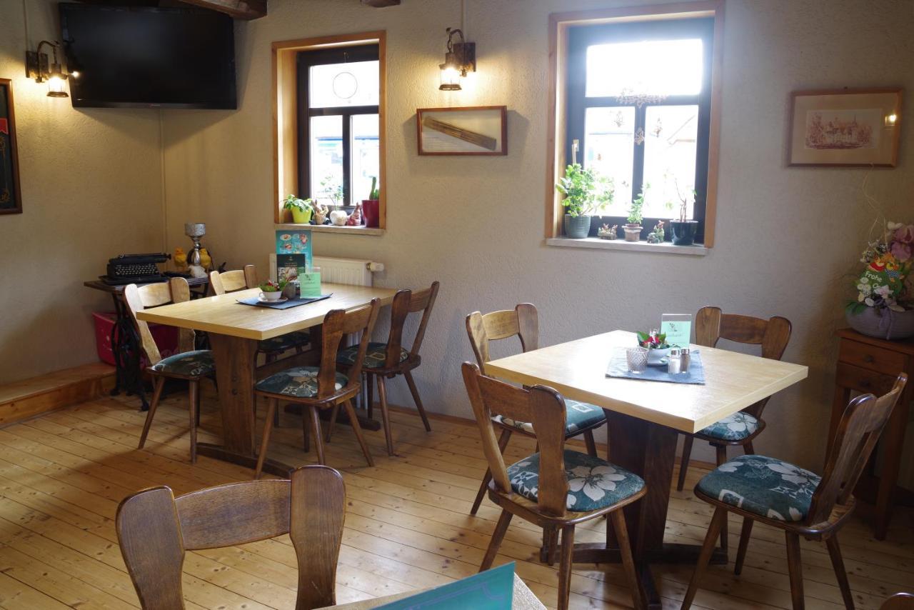 Wirtschaft & Pension Zum Huthaus Schneeberg  Buitenkant foto