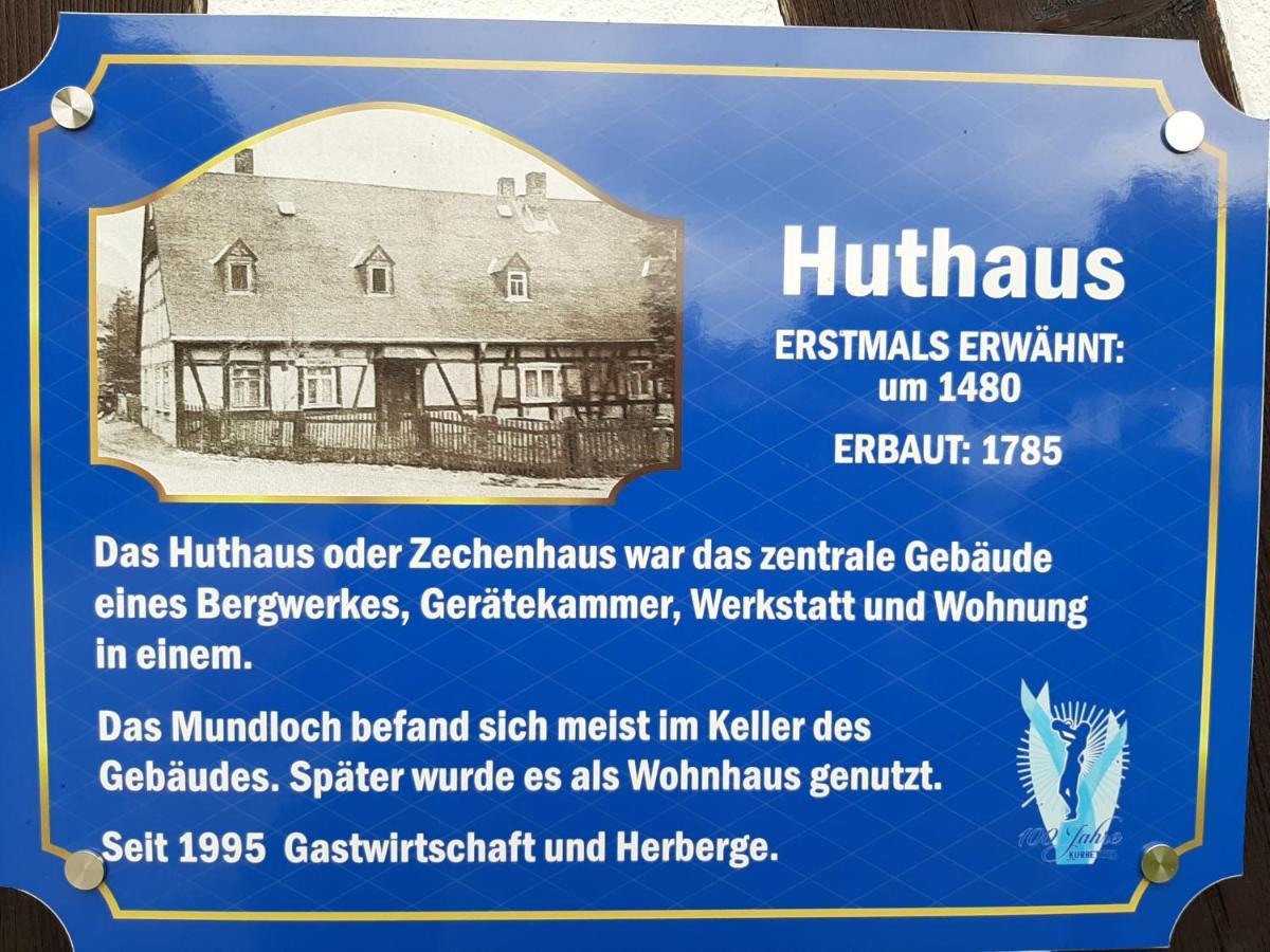 Wirtschaft & Pension Zum Huthaus Schneeberg  Buitenkant foto